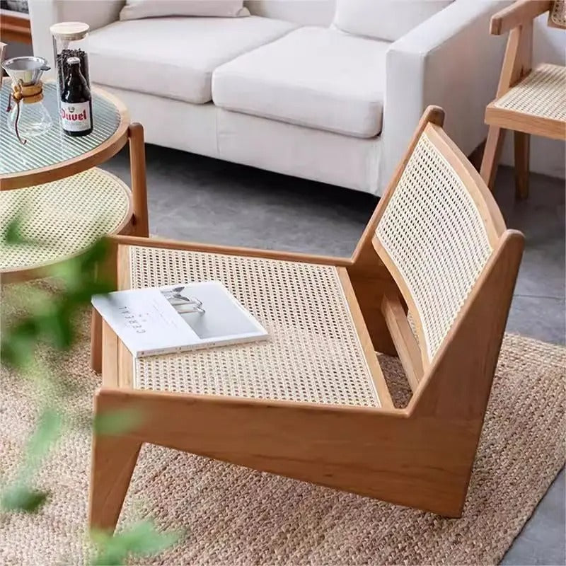 Hochwertiger Lounge-Sessel im minimalistischen Design
